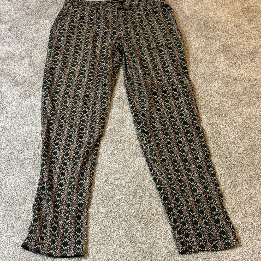 Forever 21 Geometric Dress Pants - Picture 5 of 7